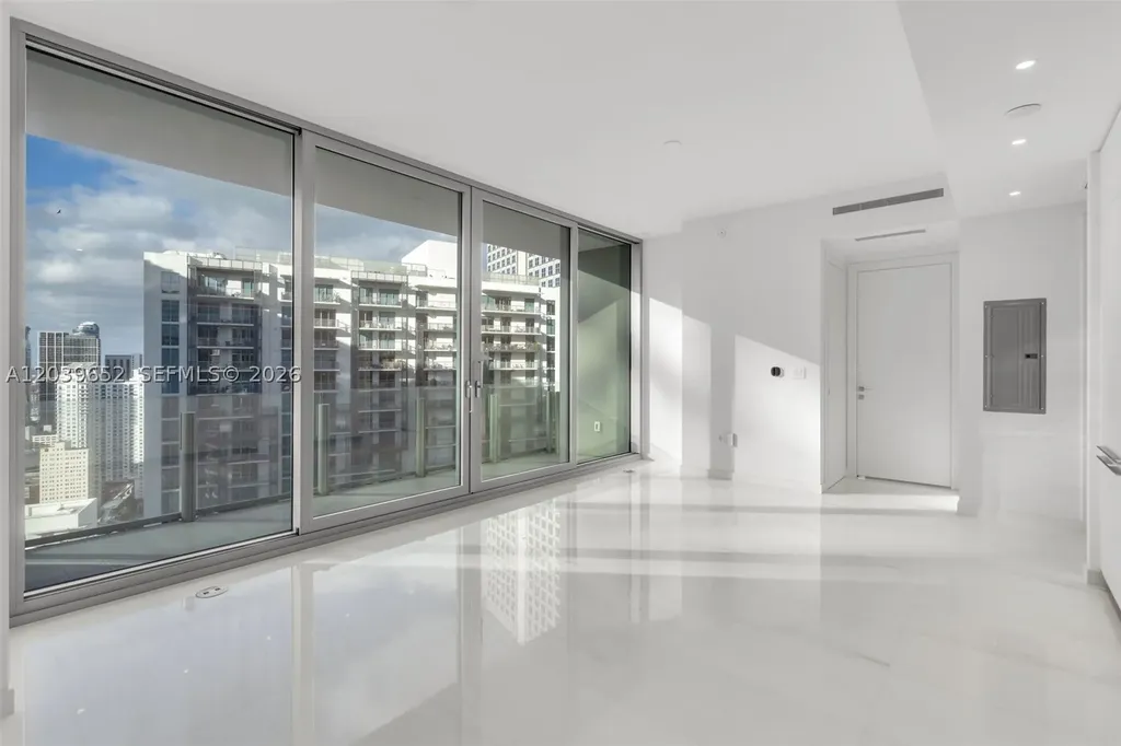 300 Biscayne Blvd Way Miami FL 33131