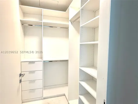 300 Biscayne Blvd Way Miami FL 33131