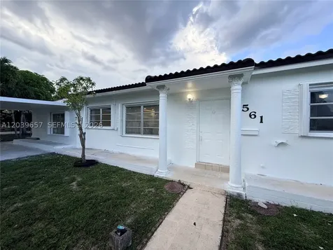 561 W 39th Street Hialeah FL 33012