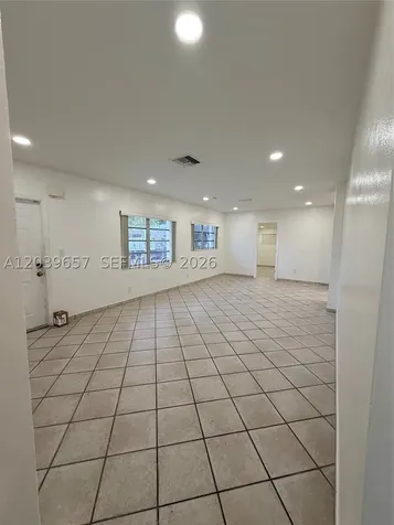 561 W 39th Street Hialeah FL 33012