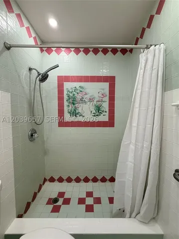 561 W 39th Street Hialeah FL 33012