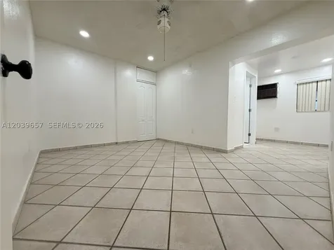 561 W 39th Street Hialeah FL 33012