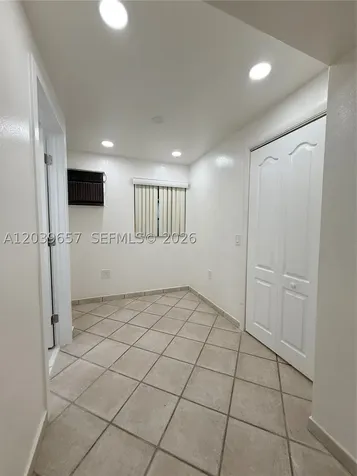 561 W 39th Street Hialeah FL 33012