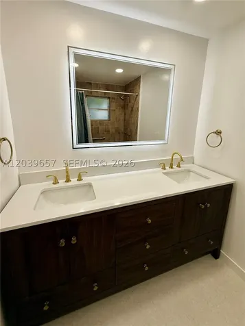 561 W 39th Street Hialeah FL 33012