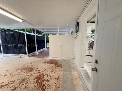 561 W 39th Street Hialeah FL 33012