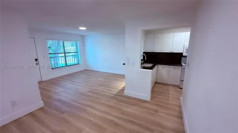 2735 W 66th Street Hialeah FL 33016