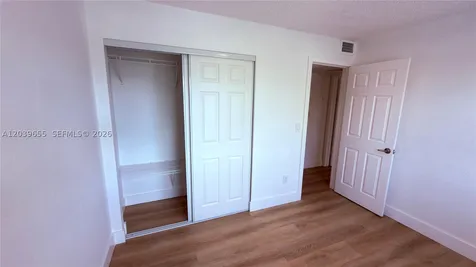 2735 W 66th Street Hialeah FL 33016