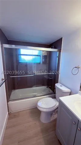 2735 W 66th Street Hialeah FL 33016