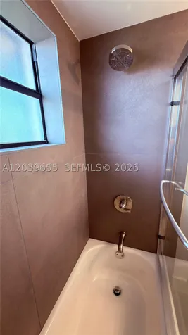2735 W 66th Street Hialeah FL 33016