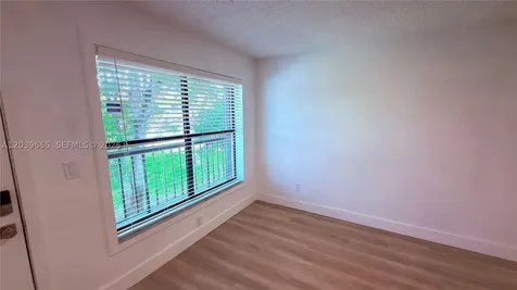 2735 W 66th Street Hialeah FL 33016