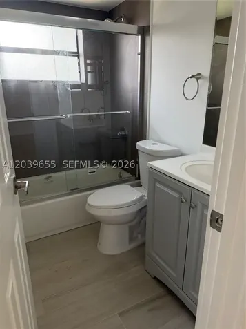 2735 W 66th Street Hialeah FL 33016