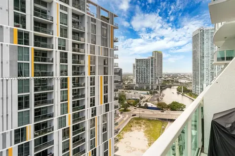 41 SE 5th Street Miami FL 33131