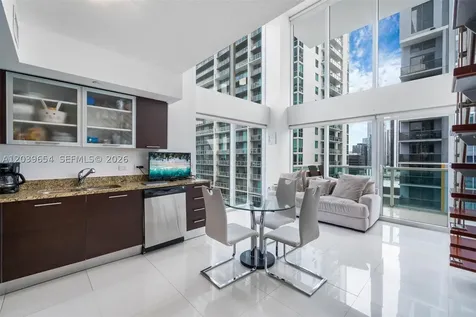 41 SE 5th Street Miami FL 33131
