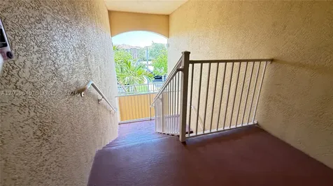 6458 Emerald Dunes Drive West Palm Beach FL 33411