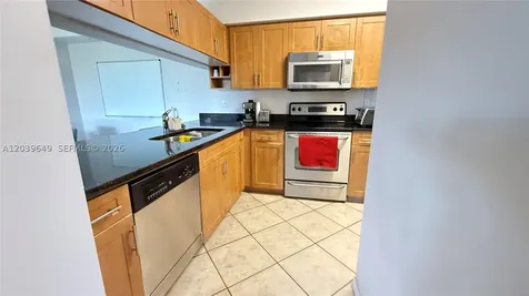 6458 Emerald Dunes Drive West Palm Beach FL 33411