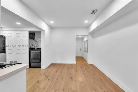 4719 E 8th Court Hialeah FL 33013