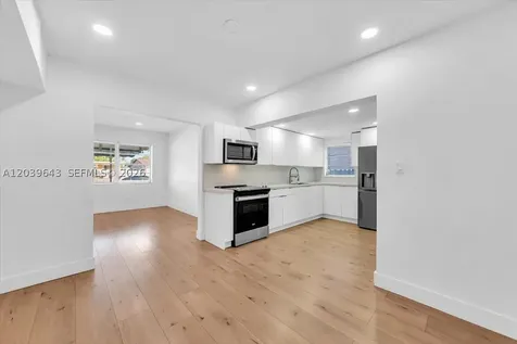 4719 E 8th Court Hialeah FL 33013