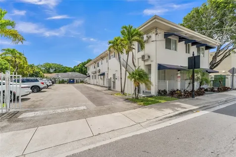 6647 SW 59th Place South Miami FL 33143
