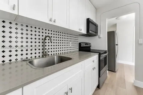 6647 SW 59th Place South Miami FL 33143