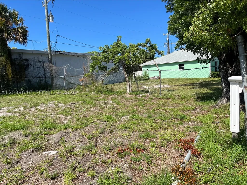 535 Lilac Court West Palm Beach FL 33407
