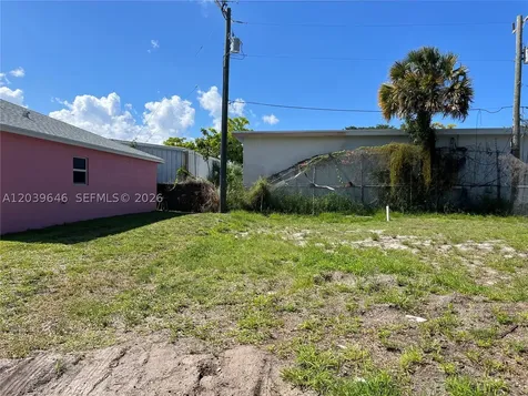535 Lilac Court West Palm Beach FL 33407