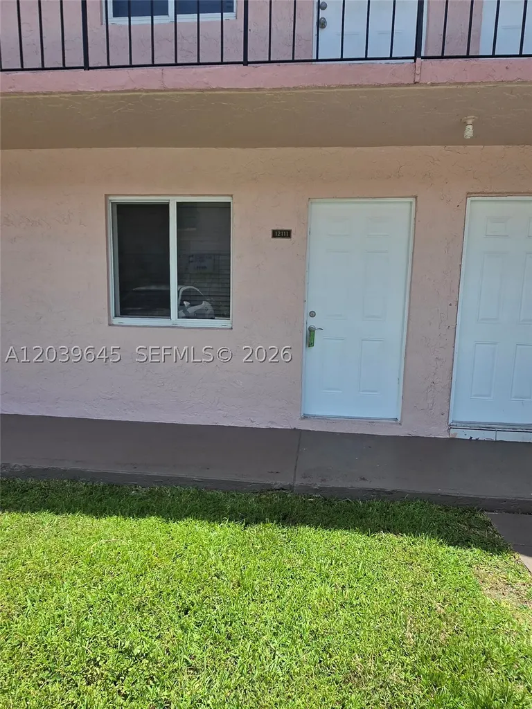 2154 W 60th Street Hialeah FL 33016
