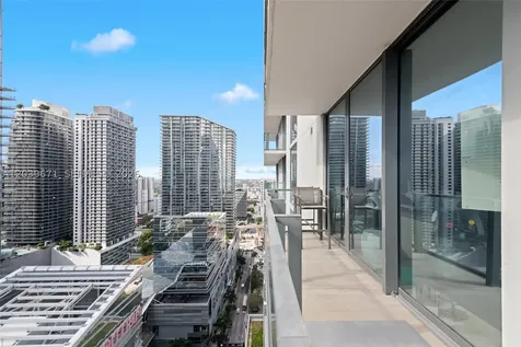 68 SE 6th Street Miami FL 33131