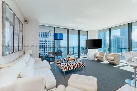 68 SE 6th Street Miami FL 33131