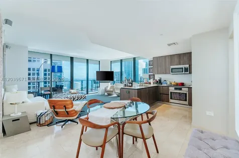68 SE 6th Street Miami FL 33131