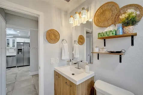 5535 SW 24th Avenue Dania Beach FL 33312