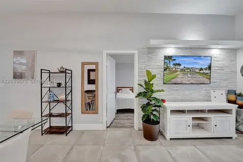 5535 SW 24th Avenue Dania Beach FL 33312