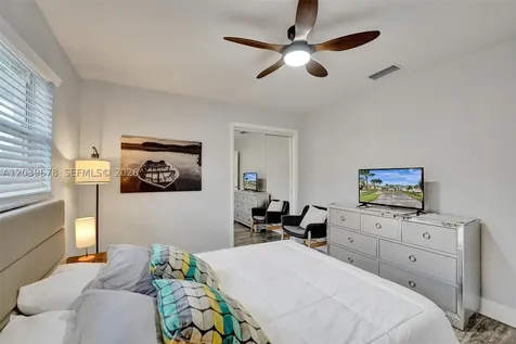 5535 SW 24th Avenue Dania Beach FL 33312