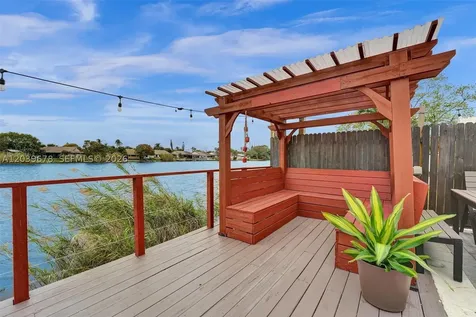 5535 SW 24th Avenue Dania Beach FL 33312