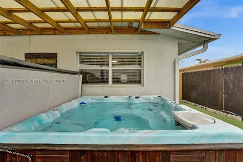 5535 SW 24th Avenue Dania Beach FL 33312