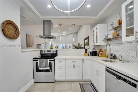 5535 SW 24th Avenue Dania Beach FL 33312