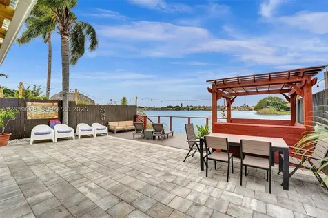 5535 SW 24th Avenue Dania Beach FL 33312