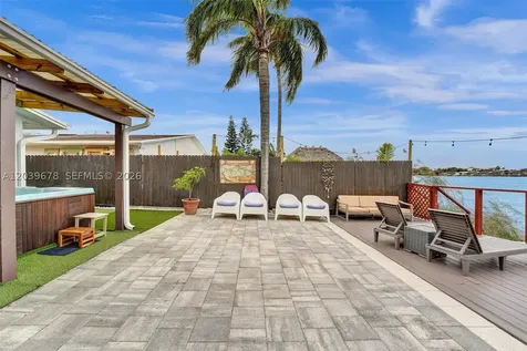 5535 SW 24th Avenue Dania Beach FL 33312