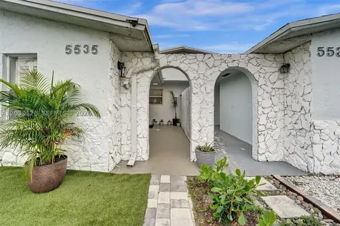 5535 SW 24th Avenue Dania Beach FL 33312