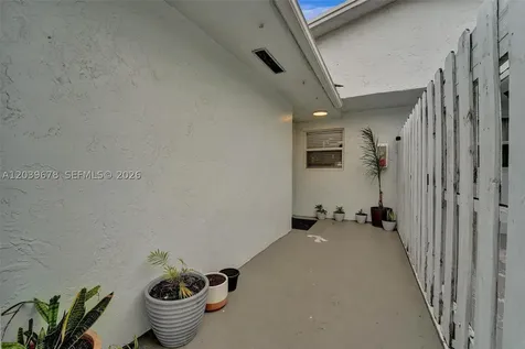 5535 SW 24th Avenue Dania Beach FL 33312