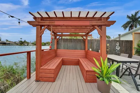 5535 SW 24th Avenue Dania Beach FL 33312