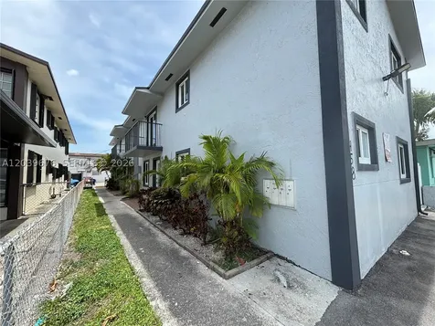 458 E 31st Street Hialeah FL 33013