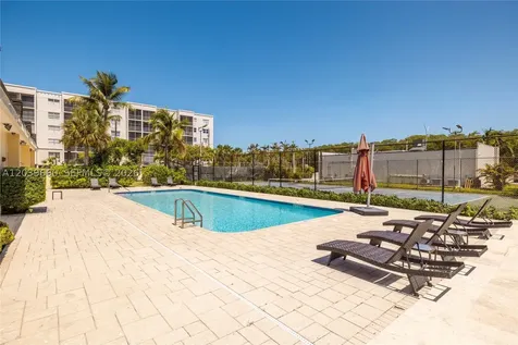 2771 NE 164th Street North Miami Beach FL 33160