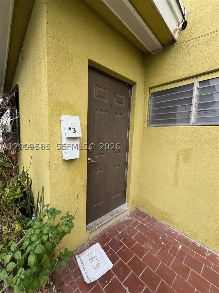 2035 Dewey Hollywood FL 33020