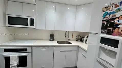 3701 N Country Club Drive Aventura FL 33180