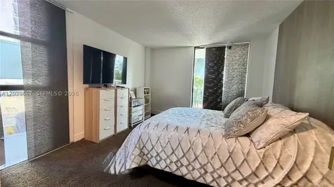 3701 N Country Club Drive Aventura FL 33180