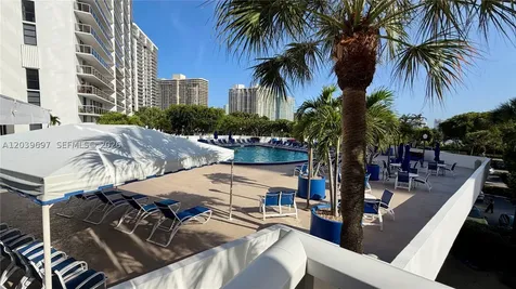 3701 N Country Club Drive Aventura FL 33180