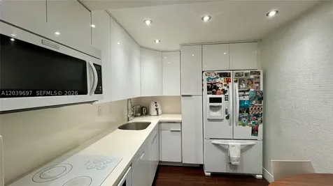3701 N Country Club Drive Aventura FL 33180