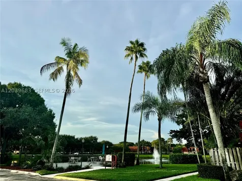 721 NW NW 99th Circle Plantation FL 33324