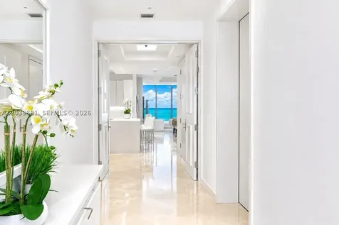 100 S Pointe Drive Miami Beach FL 33139