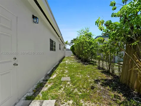 110 NE 152nd Street Miami FL 33162